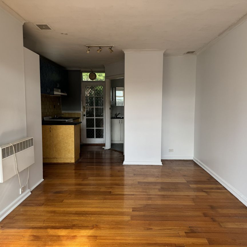 Excellent Location! - Photo 1