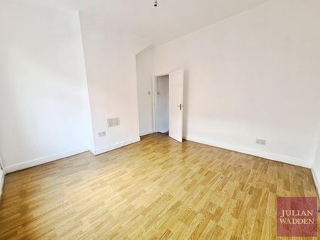 2 bedroom terraced house to rent - Photo 3