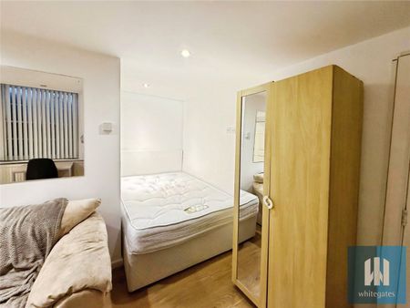 Fitzwilliam Street, Town Centre, Huddersfield, HD1 - Photo 2