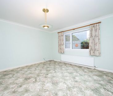 2 Beechwood Gardens, AB32 6YE, Westhill - Photo 1