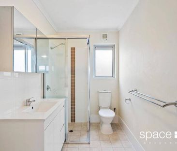 Life in Erskine - Photo 6