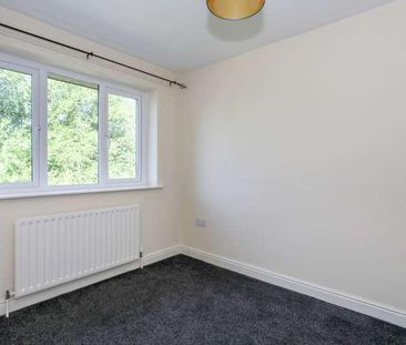 Manor Road North, Nantwich, CW5 - Photo 2