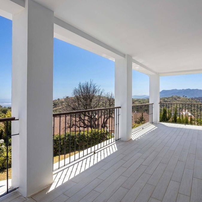 Luxury Semidetached House for rent in Málaga, Andalusia - Photo 1