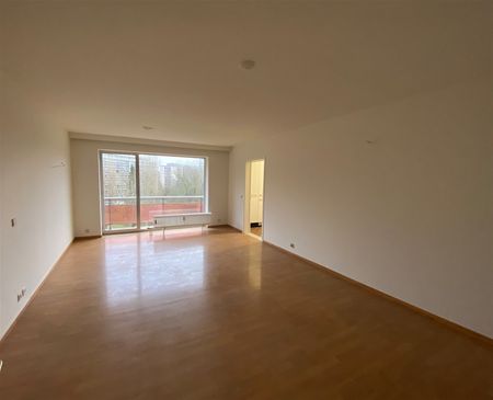 Appartement te huur in Evere - Photo 2