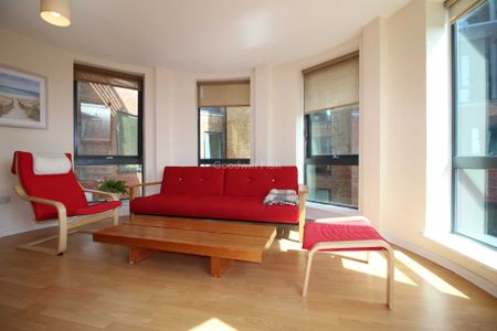 City South, City Road East, Southern Gateway - Photo 2