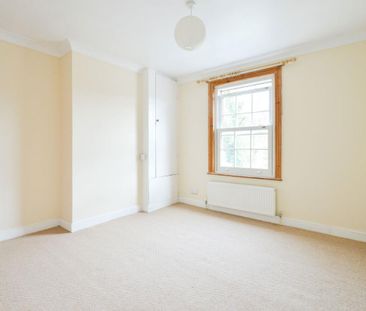 2 bed semi-detached house to rent in Lower Road, Leatherhead, KT23 - Photo 1