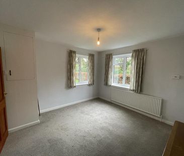 2 bedroom bungalow to rent - Photo 3