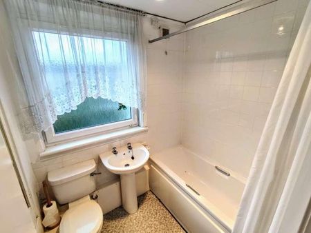 Rossendale Court, Shawlands, Glasgow, G43 - Photo 4