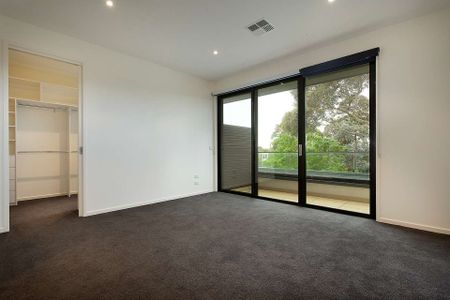 11 Bellaire Court, - Photo 5