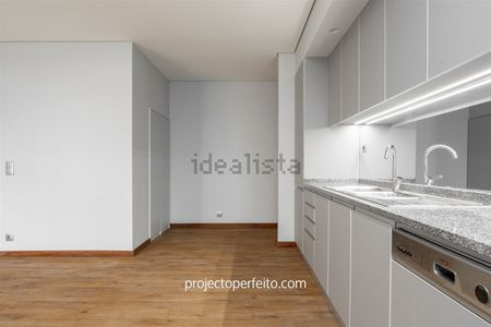 Apartamento em Santa Maria Adelaide - Corvo, Arcozelo - Photo 3
