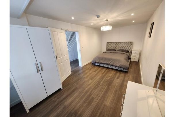 2 bedroom house share to rent - Photo 1