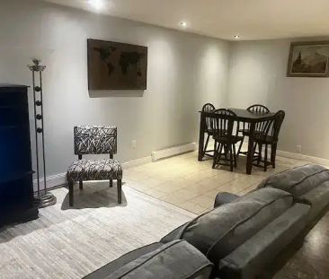 Well designed fully furnished 2 bedroom basement suite in popular s... - Photo 1