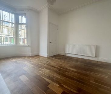 Lister Avenue - Photo 1