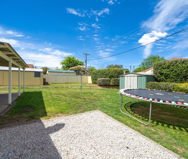 56 Vanzetti Crescent, Kambah ACT 2902 - House For Rent | Domain - Photo 4
