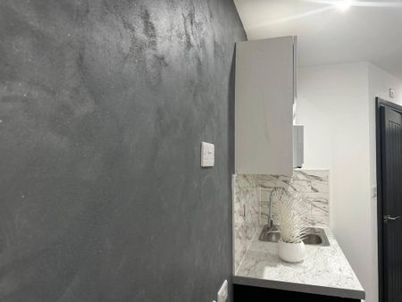 5 bedroom terraced house to rent - Photo 2