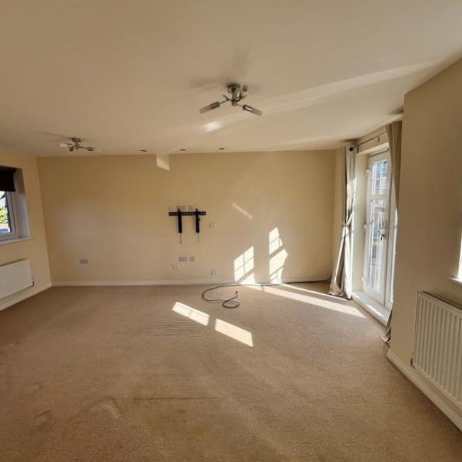 4 Bedroom Terraced To Let - Photo 1