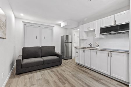 For Lease - 228 Lebreton Street, West Centre Town, Ontario - Photo 4