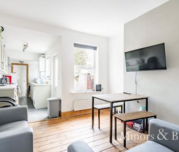 4 bedroom terraced house to rent - Photo 1