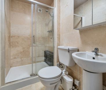 3 bedroom semi-detached maisonette to rent - Photo 5