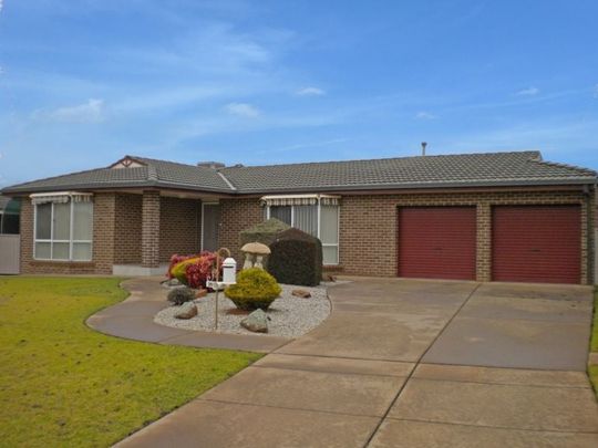 26 Yentoo Drive Glenfield Park NSW - Photo 1