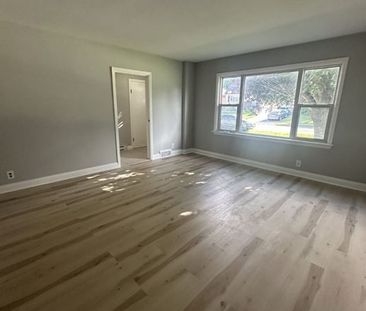 For Lease - 59 Wilson Road Unit# Main, Oshawa, Ontario - Photo 3
