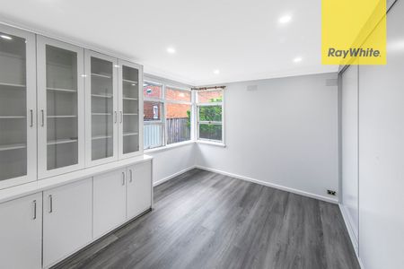 Refined Family Living in a Coveted Roselands Address - Photo 5