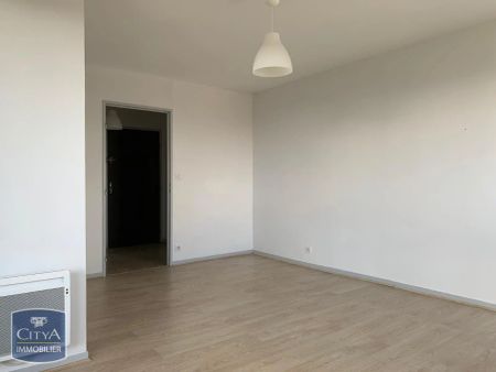 Appartement à louer 4 pièces 78.04m² - Photo 2