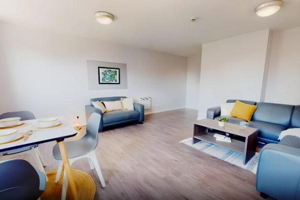 Silver Three Bed Apartment - Photo 1