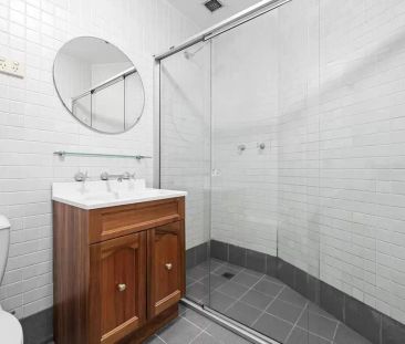 Stylish Studio in Iconic Tribeca Warehouse - Photo 6