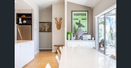 Bushland Hideaway with Tennis Court | Fully Furnished Portsea Rental - Photo 4