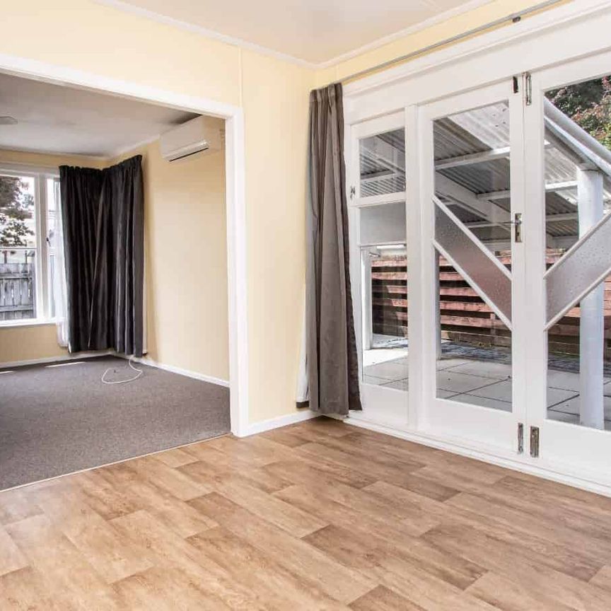 Charming 3 Bedroom Home - Photo 1