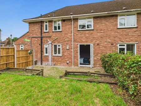 1 bedroom in a house share to rent - Photo 5