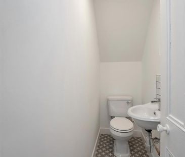 4 bedroom terraced house to rent - Photo 4