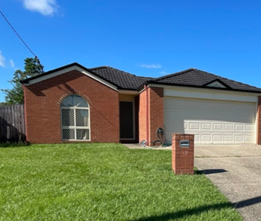 CABOOLTURE - FAMILY & LOCATION - Photo 1