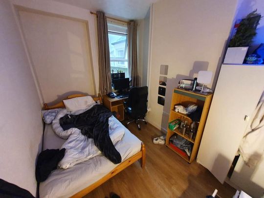 5 bedroom house to rent - Photo 1