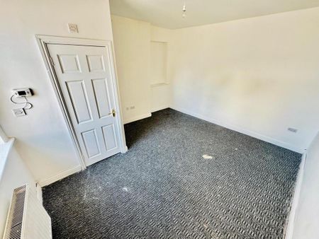 3 bedroom detached house to rent - Photo 5