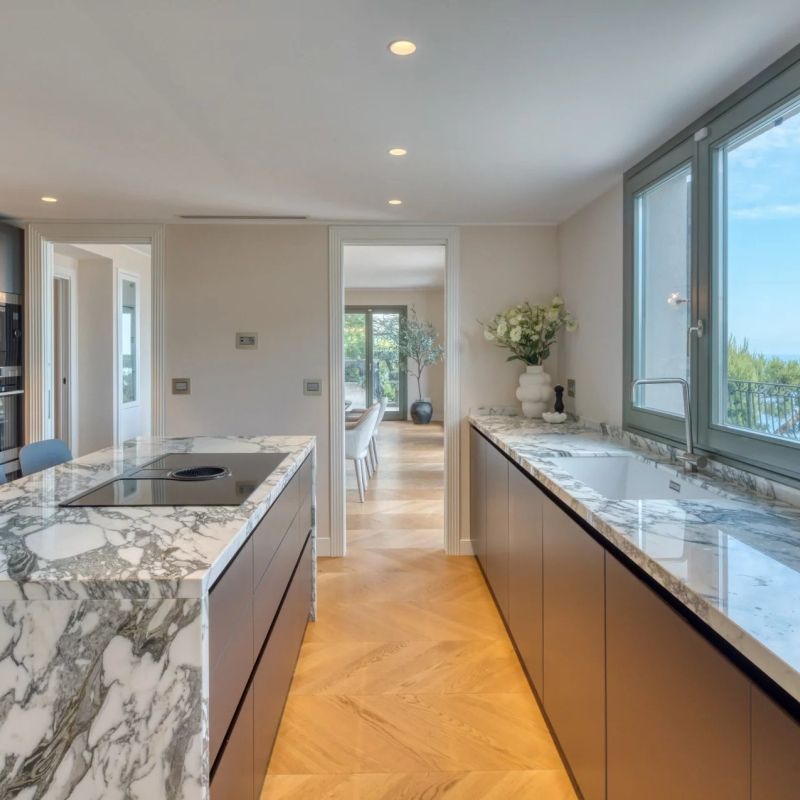 Roquebrune-Cap-Martin - Villa Lumineuse 4 Chambres avec Terrasses, Jardin et Vue Panoramique - Photo 1