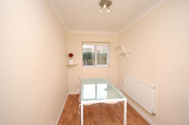 4 bedroom semi-detached house to rent - Photo 1