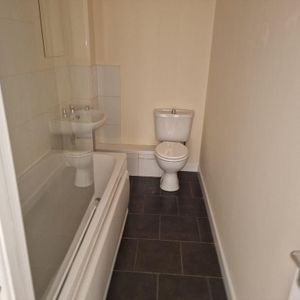 1 bedroom property to rent - Photo 2