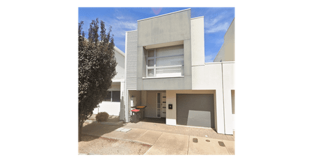 CLOSE TO EVERYTHING - Photo 5