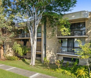 “FURNISHED UNIT IN THE HEART OF TOOWONG!” - Photo 1