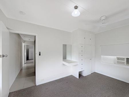 Charming 3-Bedroom Home - Photo 5