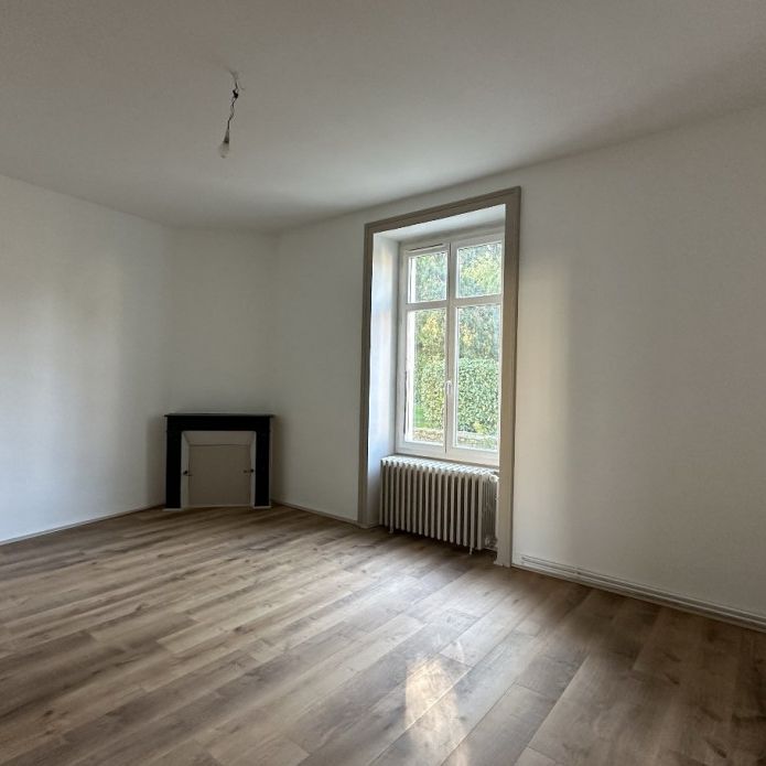 3 pièces, 88m² en location à Saint Yrieix La Perche - 800 € par mois - Photo 1