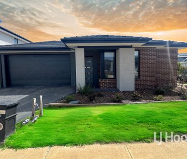 Spacious 4-Bedroom Family Home in Harpley Estate - Werribee - Photo 6