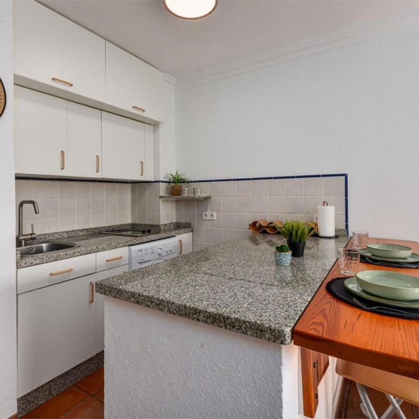 Piso de alquiler en Plaza Pedro Antonio de Alarcón, 7, Las Brisas - Photo 1