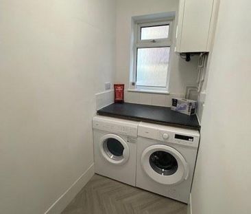 1 bedroom in a house share to rent - Photo 6