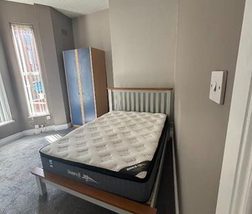 Flat 1, 91 Fitzroy Avenue, Belfast, BT7 1HU - Photo 2