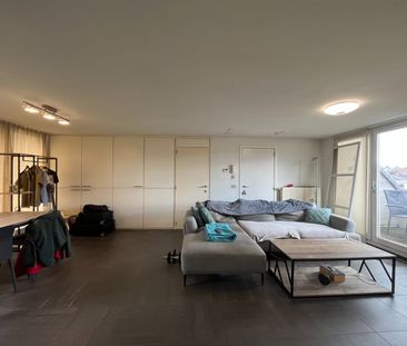 Lichtrijk appartement met 1 slaapkamer, terras en grote zolder – EPC B - Foto 1