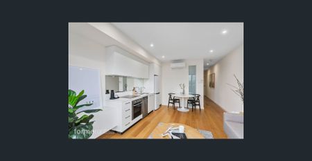 Stylish & Convenient - Photo 2