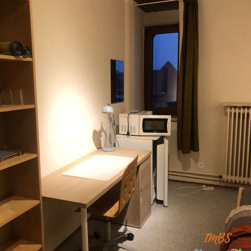 Chambre meublée de 12 m2 tout confort assuré pour 460 € CC - Photo 1